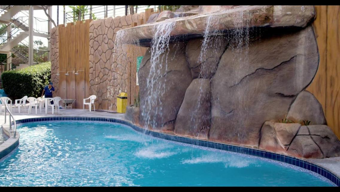 Hotel Golden Dolphin Com Cafe Da Manha! Piscinas 24H Caldas Novas Εξωτερικό φωτογραφία