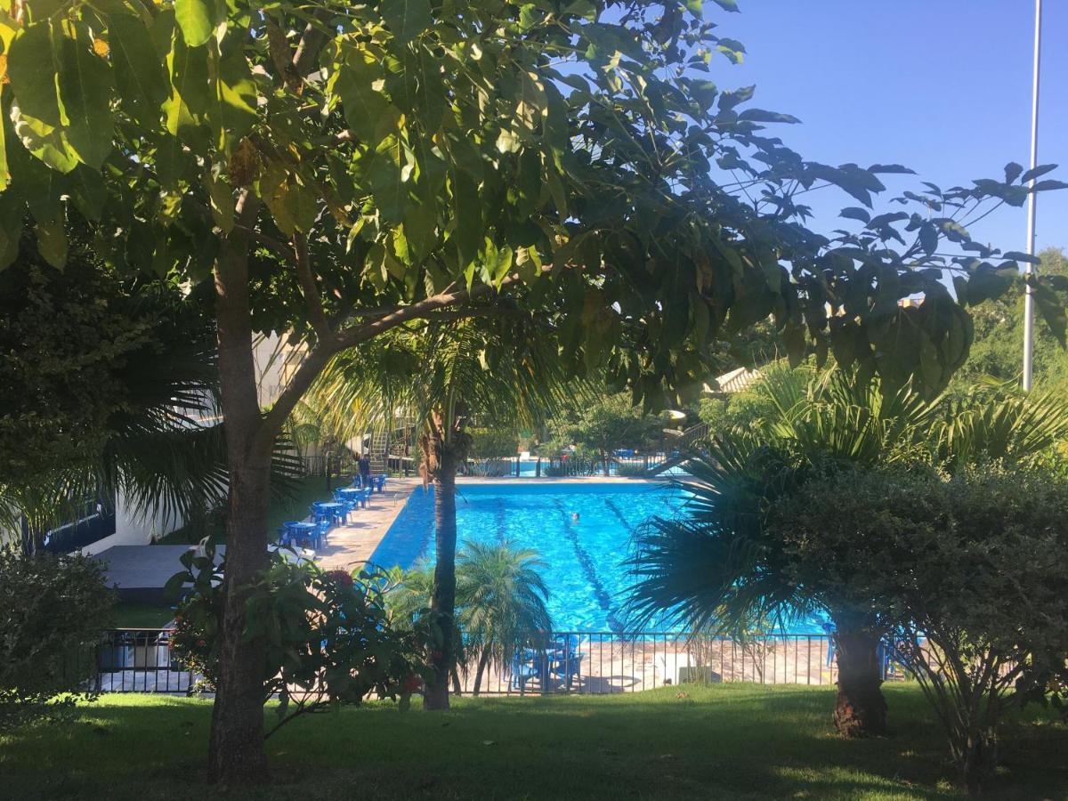 Hotel Golden Dolphin Com Cafe Da Manha! Piscinas 24H Caldas Novas Εξωτερικό φωτογραφία